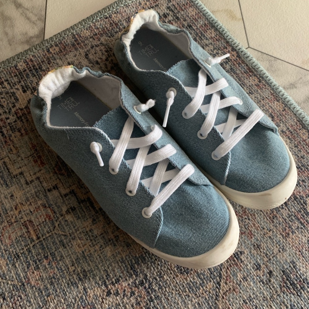 Time and Tru Blue and White Casual Sneakers